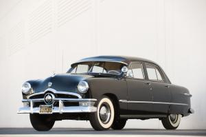 Ford Custom DeLuxe Fordor Sedan 1950 года